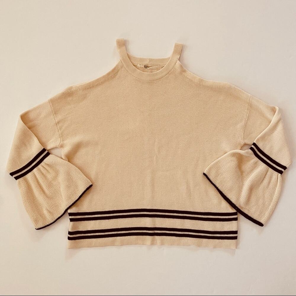 Anthropologie | Knitted & Knotted Cold Shoulder Bell Sleeve Sweater GUC S